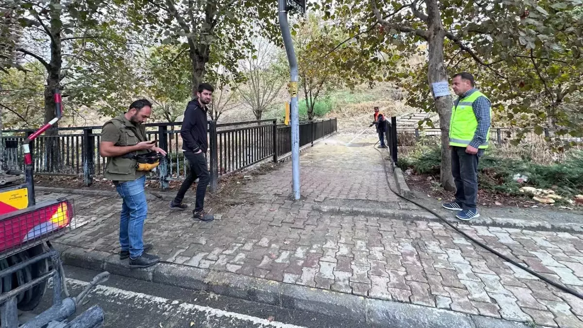 Esenyurt Belediyesi’nden Köprü Temizliği ve Kalıcı Çözüm