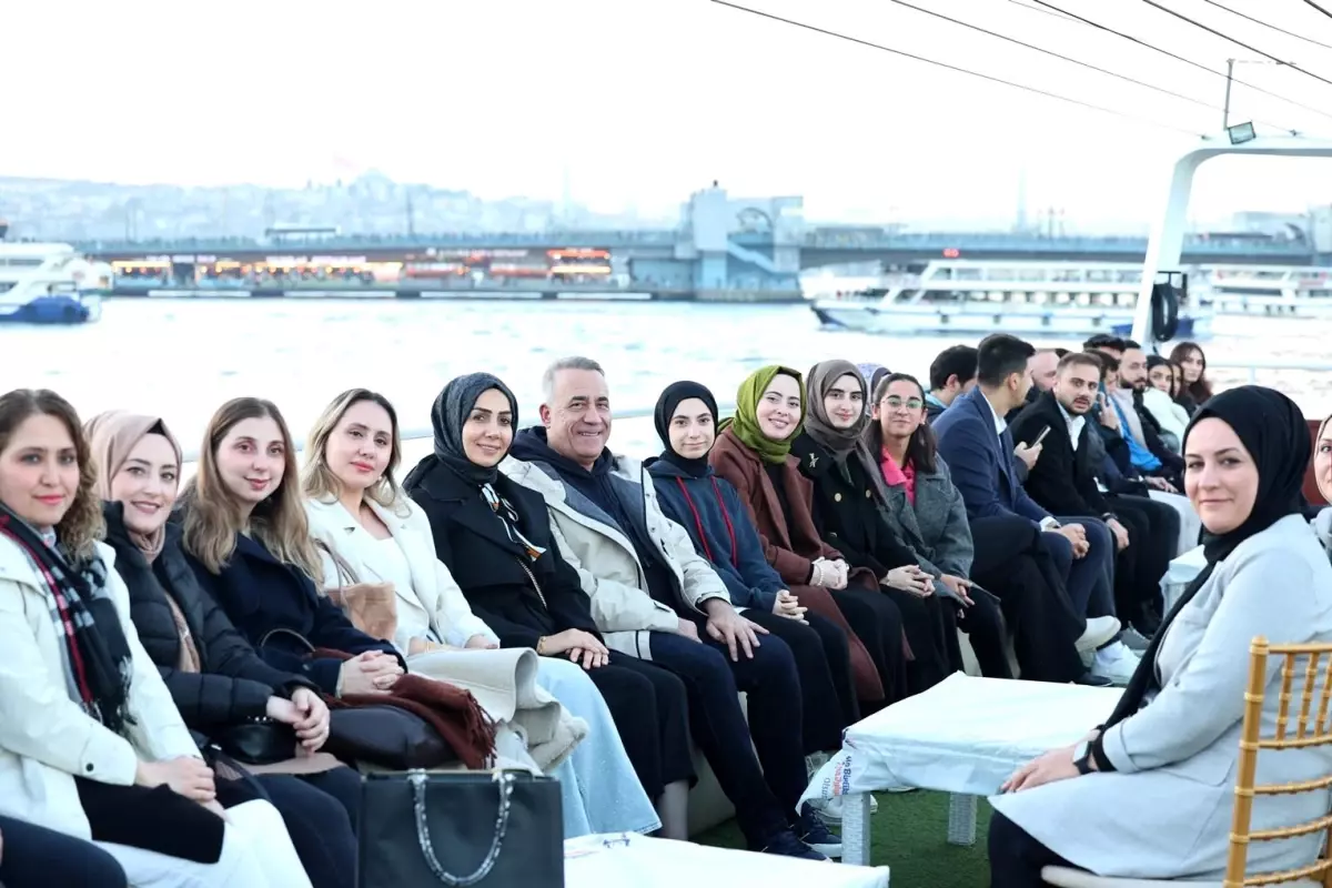 Sultangazi Belediyesi’nden Öğretmenler Günü Vapur Gezisi