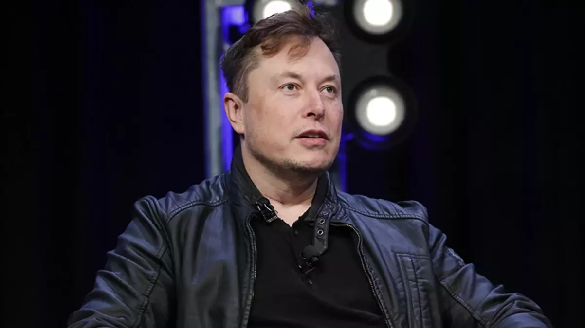 Serveti 400 milyar doları aşan Elon Musk tarihe geçti